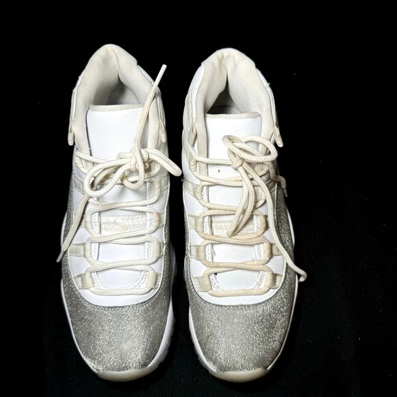 Size 8.5 - Wmns Nike Air Jordan 11 Retro Vast Grey Women's Shoes - Picture 4 of 8